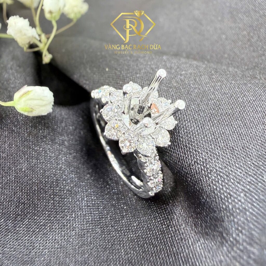 Tuyệt Tác Trên Ngón Tay: Bí Mật Sở Hữu Nhẫn Kim Cương Hoàn Hảo Dành Cho Giới Mộ Điệu